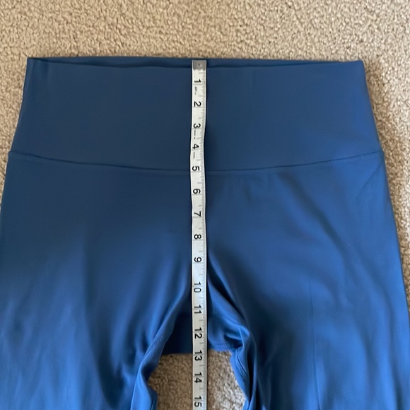 LULULEMON PELOTON WUNDER UNDER LEGGINGS. - Picture 14 of 15